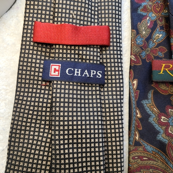 Lot of 4, Men's Designer Ties. - Picture 6 of 7
